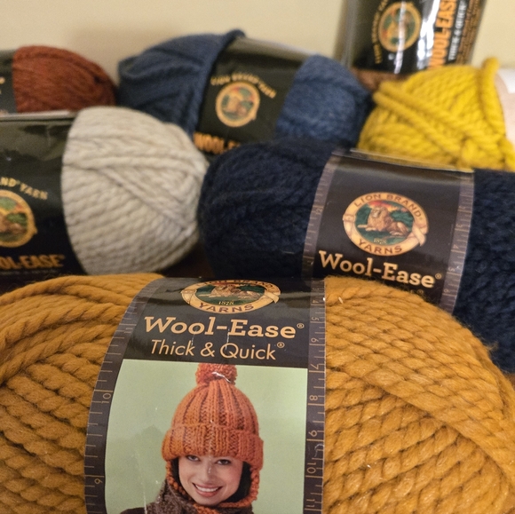 7 NEW MoLion Brand Wool-Ease Yarn Bundle - Picture 2 of 5